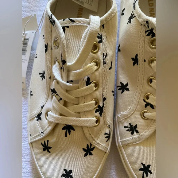 Women’s canvas sneakers with palm trees size 8 memory foam insole NWT - Picture 2 of 8